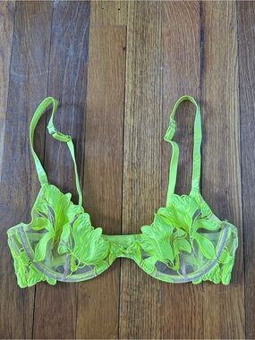 NWOT Fleur du Mal Green Sheer Embroidered Underwire Bra